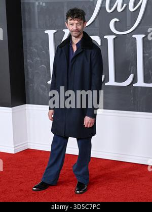 11. November 2025, Hollywoood, Kalifornien, USA: JAMES FRAIN nimmt an der Premiere von „Jay Kelly“ in Los Angeles Teil (Credit Image: © Billy Bennight/ZUMA Press Wire) NUR ZUR REDAKTIONELLEN VERWENDUNG! Nicht für kommerzielle ZWECKE! Stockfoto
