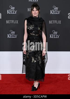 11. November 2025, Hollywoood, Kalifornien, USA: EMILY MORTIMER nimmt an der Premiere von „Jay Kelly“ in Los Angeles Teil (Foto: © Billy Bennight/ZUMA Press Wire) NUR ZUR REDAKTIONELLEN VERWENDUNG! Nicht für kommerzielle ZWECKE! Stockfoto