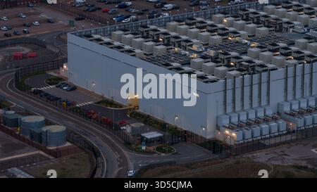 Cardiff, South Glamorgan, Wales, Oktober 30, 2025: Vantage Data Center – Aufbau der IT-Infrastruktur. Stockfoto