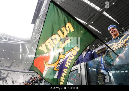 Torino, Italien. November 2025. Fans vor dem Spiel der Quilter Nations Series 2025 zwischen Italien und Südafrika im Juventus-Stadion in Turin, Nordwesten Italiens - 15. November 2025. Sport - Fußball (Foto: Fabio Ferrari/LaPresse) Credit: LaPresse/Alamy Live News Stockfoto