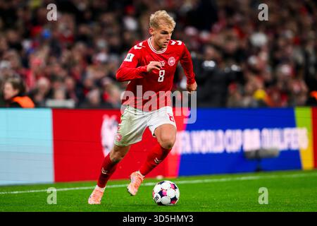 8 (DEN) - Gustav Isaksen. UEFA VM Kvalifikation - Landskamp - Danmark mod Hviderusland - 15.11.2025. København, Danmark. 15. November 2025. UK: U Stockfoto