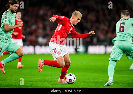 8 (DEN) - Gustav Isaksen. UEFA VM Kvalifikation - Landskamp - Danmark mod Hviderusland - 15.11.2025. København, Danmark. 15. November 2025. UK: U Stockfoto