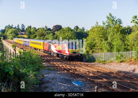 Der High-Speed-Testzug von Network Rail (betrieben von Colas Rail) überquert den Chirk Viaduct in Richtung Shrewsbury. Stockfoto