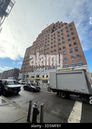 14. November 2025, New York City, New York: (NEUE) Fassade des Google Building in Manhattan-NYC. 13. November 2025, New York, USA: Die Fassade des google-Gebäudes an der 111 8th Avenue in manhattan, New York City.Credit: Niyi Fote/Thenews2 (Foto: Niyi Fote/Thenews2/ZUMAPRESS) (Credit Image: © Niyi Fote/TheNEWS2 via ZUMA Press Wire) NUR REDAKTIONELLE VERWENDUNG! Nicht für kommerzielle ZWECKE! Stockfoto