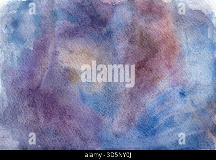 Abstrakter Hintergrund mit Aquarell. In verschiedenen Blau-, Violett- und Brauntönen. Spots werden chaotisch auf dem Hintergrund platziert. Mischen Sie sich miteinander, um neue Farben und Schattierungen zu erzeugen. Textur von Aquarellpapier. Stockfoto