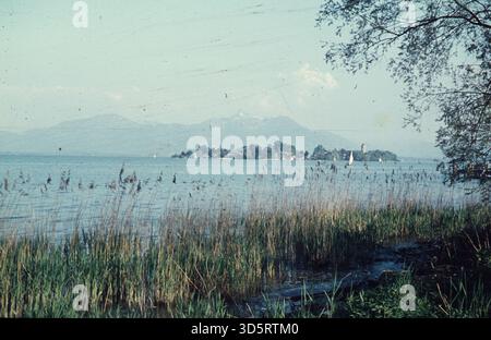 Blick auf die Fraueninsel im Chiemsee. [Automatisierte Übersetzung] Stockfoto
