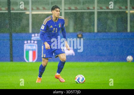 Mailand, Italien. November 2025. Alessandro Bastoni (Italien) während der Qualifikation - Italien gegen Norwegen, Spiel der FIFA-Weltmeisterschaft in Mailand, Italien, 16. November 2025 Credit: Unabhängige Fotoagentur/Alamy Live News Stockfoto