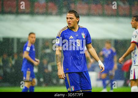 Mailand, Italien. November 2025. Mateo Retegui (Italien) während der Qualifikation - Italien gegen Norwegen, Spiel der FIFA-Weltmeisterschaft in Mailand, Italien, 16. November 2025 Credit: Unabhängige Fotoagentur/Alamy Live News Stockfoto