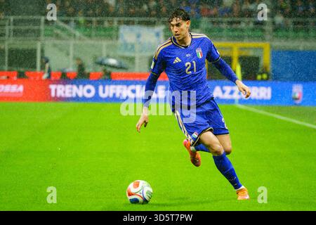 Mailand, Italien. November 2025. Alessandro Bastoni (Italien) während der Qualifikation - Italien gegen Norwegen, Spiel der FIFA-Weltmeisterschaft in Mailand, Italien, 16. November 2025 Credit: Unabhängige Fotoagentur/Alamy Live News Stockfoto