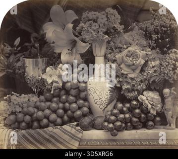 Ein Foto von Roger Fenton aus dem Jahr 1860, das Obst und Blumen zeigt, detaillierte Anordnung, Textur, Beleuchtung, tonalen Kontrast, und natürliche Zusammensetzung. Stockfoto