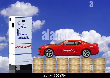 Red Chevrolet, Camaro, ZL1, USA, vor Ladestation, E-mobil, Elektroauto, Tankstelle, umweltfreundlich, Elektroauto, Studio-Sho Stockfoto