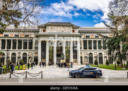 14. März 2025, Madrid, Spanien: Fassade und Haupteingang des Prado-Museums in Madrid, Spanien Stockfoto