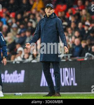 London, Großbritannien. 13. November 2025. England-Trainer Thomas Tuchel während der Europameisterschaft 2026, Gruppenspiel K im Wembley Stadium, London. Stockfoto