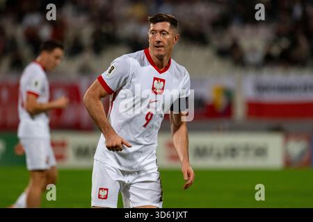 Attard, Malta. November 2025. Robert Lewandowski (Polen) beim Spiel der Gruppe G der europäischen Qualifikation zur FIFA-Weltmeisterschaft 2026 zwischen Malta und Polen im Ta'Qali National Stadium in Attard, Malta am 17. November 2025 (Foto: Andrew SURMA/SIPA USA). Quelle: SIPA USA/Alamy Live News Stockfoto