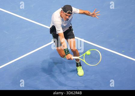 Bergamo, Italien. November 2025. Lorenzo SCIAHBASI (ITA) während ATP Challenger Bergamo, internationales Tennisspiel in Bergamo, Italien, 18. November 2025 Credit: Independent Photo Agency/Alamy Live News Stockfoto