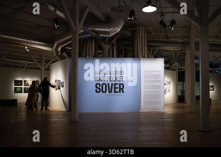 Dokumentarfoto-Salon 2025 im Public Museum of Work in Norrköping, Schweden Stockfoto
