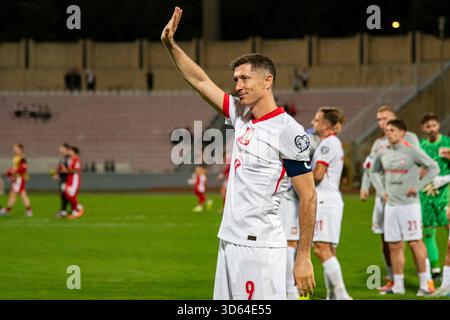Attard, Malta. November 2025. Robert Lewandowski (Polen) nach dem Spiel der Gruppe G zur FIFA-Weltmeisterschaft 2026 zwischen Malta und Polen im Ta' Qali National Stadium in Attard, Malta am 17. November 2025 (Foto: Andrew SURMA/SIPA USA). Quelle: SIPA USA/Alamy Live News Stockfoto