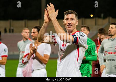 Attard, Malta. November 2025. Robert Lewandowski (Polen) nach dem Spiel der Gruppe G zur FIFA-Weltmeisterschaft 2026 zwischen Malta und Polen im Ta' Qali National Stadium in Attard, Malta am 17. November 2025 (Foto: Andrew SURMA/SIPA USA). Quelle: SIPA USA/Alamy Live News Stockfoto