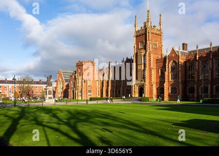 Queens University, Belfast, Nordirland, 2025 Stockfoto