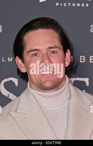 Harleston, Großbritannien. November 2025. London, Großbritannien - 18. November 2025Temps bei UK Premiere von Desperate Journey am Odeon Leicester Square, London, England. CAP/JOR © JOR/Capital Pictures Credit: Capital Pictures/Alamy Live News Stockfoto