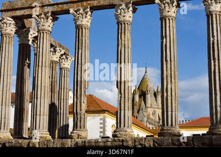 Römischer Tempel von Evora, Region Alentejo, Portugal, südliches Europa Stockfoto