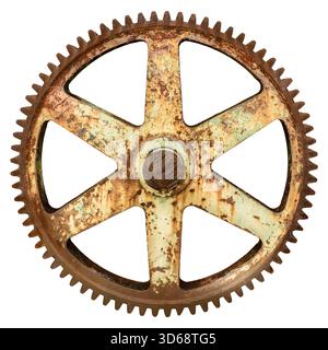 Großes industrielles altes schweres verrostetes und verwittertes Zahnrad isoliert auf weißem Hintergrund Stockfoto
