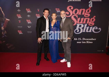 Hugh Jackman, Kate Hudson und Craig Brewer bei der Song Sung Blue Film Premiere am 19.11.2025 im Zoo Palast in Berlin Song Sung Blue Filmpremiere in Berlin mit Hugh Jackman & Kate Hudson *** Hugh Jackman, Kate Hudson und Craig Brewer bei der Song Sung Blue Filmpremiere am 19 11 2025 im Zoo Palast in Berlin Song Sung Blue Filmpremiere in Berlin mit Hugh Jackman Kate Hudson Stockfoto