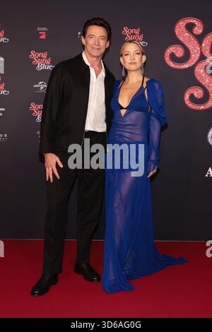 Hugh Jackman und Kate Hudson bei der Song Sung Blue Film Premiere am 19.11.2025 im Zoo Palast in Berlin Song Sung Blue Filmpremiere in Berlin mit Hugh Jackman & Kate Hudson *** Hugh Jackman und Kate Hudson bei der Song Sung Blue Filmpremiere am 19 11 2025 im Zoo Palast in Berlin Song Sung Blue Filmpremiere in Berlin mit Hugh Jackman Kate Hudson Stockfoto