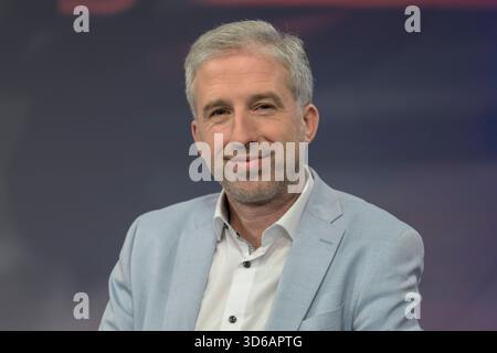 GER, Berlin, Studio, zu Gast bei - maischberger, Polittalk, TV, Format, mit Moderatorin - Sandra Maischberger, das erste, aus Adlershof - am Studio 20, im Bild v.l.: Boris Palmer parteilos, Oberbuergermeister Tübingen, 19.11.2025, Copyright: HMBxMedia/UwexKoch Stockfoto