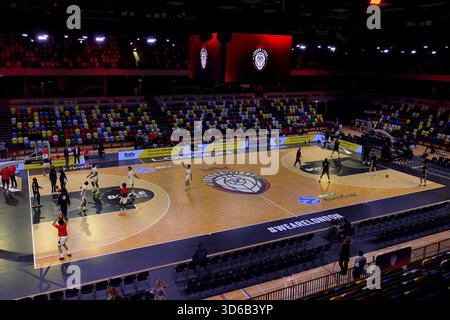 London, Großbritannien. November 2025. Allgemeiner Blick in die Copper Box Arena vor dem BKT EuroCup Spiel zwischen London Lions gegen Cosea JL Bourg-en-Bresse in der Copper Box Arena in London, England. (Foto von Keeran Marquis/Sports Press Photo/SPP) Credit: SPP Sport Press Photo. /Alamy Live News Stockfoto