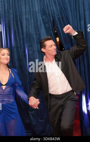 19.11.2025, Kate Hudson und Hugh Jackman zur Premiere von Song Sung Blue, Zoo Palast, Berlin *** 19 11 2025, Kate Hudson und Hugh Jackman bei der Premiere von Song Sung Blue, Zoo Palast, Berlin, Berlin Stockfoto