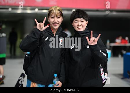 Tokio, Japan. November 2025. Riho Kamezawa & Ami Kimura (JPN) Tischtennis : 2. Runde der Frauen während TOKIO 2025 DEAFLYMPICS am Tokyo Metropolitan Gymnasium in Tokio, Japan. Quelle: AFLO SPORT/Alamy Live News Stockfoto
