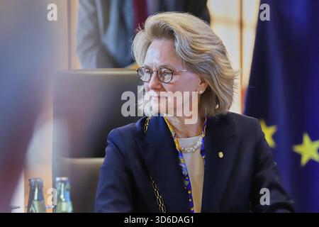 Halle Saale, Sachsen-Anhalt, Deutschland, 18.11.2025: Leopoldina: Antrittsbesuch des Kanzlers in Sachsen-Anhalt: Leopoldina-Präsidentin Bettina Rockenbach *** Halle Saale , Sachsen-Anhalt, Deutschland, 18 11 2025 Leopoldina Kanzler Eröffnungsbesuch in Sachsen-Anhalt Leopoldina Präsidentin Bettina Rockenbach Copyright: XdtsxNachrichtenagenturx dts 94292 Stockfoto