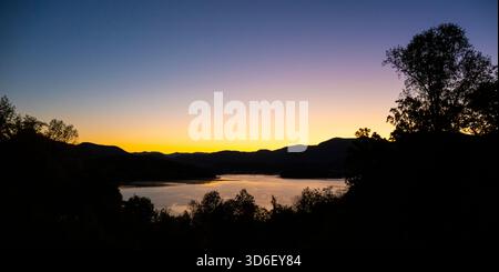 Blick auf den Lake Chatuge in den Blue Ridge Mountains im Norden Georgiens in Hiawassee Georgia USA Stockfoto
