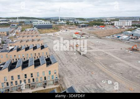 Rotherham South Yorkshire UK, 20. August 2025: Luftdrohnenfoto in der Stadt Rotherham, das zeigt, dass der Boden für ein neues Gehäuse freigemacht wurde Stockfoto