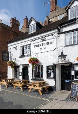 The Wheatsheaf Inn - Public House - Lower Broad Street, Ludlow, Shropshire, England, Großbritannien - traditioneller englischer Pub Stockfoto