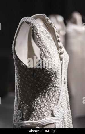 Italien, Mailand - 01. Dezember 2019: Armani Silos, der Mode-Kunst-Raum in Mailand, der dem Armani-Stil gewidmet ist. Permanenter Ausstellungsraum, konzipiert von G Stockfoto
