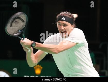Bologna, Bretagne, Italien. November 2025. Alexander Zverev aus Deutschland während des Davis Cup 2025, Finale 8, Tennisveranstaltung am 19. November 2025 in Bologna, Italien - Foto Laurent Lairys (Foto: © Laurent Lairys/ZUMA Press Wire) NUR REDAKTIONELLE VERWENDUNG! Nicht für kommerzielle ZWECKE! Stockfoto