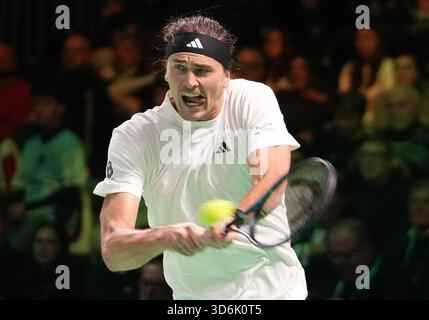Bologna, Bretagne, Italien. November 2025. Alexander Zverev aus Deutschland während des Davis Cup 2025, Finale 8, Tennisveranstaltung am 19. November 2025 in Bologna, Italien - Foto Laurent Lairys (Foto: © Laurent Lairys/ZUMA Press Wire) NUR REDAKTIONELLE VERWENDUNG! Nicht für kommerzielle ZWECKE! Stockfoto