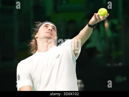 Bologna, Bretagne, Italien. November 2025. Alexander Zverev aus Deutschland während des Davis Cup 2025, Finale 8, Tennisveranstaltung am 19. November 2025 in Bologna, Italien - Foto Laurent Lairys (Foto: © Laurent Lairys/ZUMA Press Wire) NUR REDAKTIONELLE VERWENDUNG! Nicht für kommerzielle ZWECKE! Stockfoto