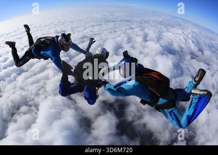 Fallschirmspringen lernen – beschleunigter Freifall Stockfoto