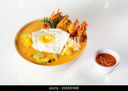 Peruanisches Essen, Garnelenlutsch, traditionelles Gericht aus Süd-Peru. Arequipa Stockfoto