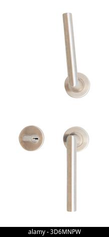 Zwei silberne Türgriffe oder Griffe mit separatem Schlüsselloch sind auf weißem Hintergrund mit Beschneidungspfad isoliert. Stockfoto