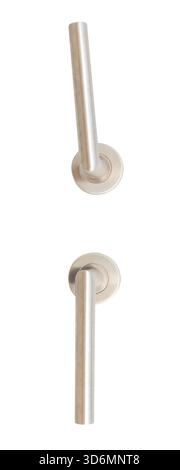 Zwei silberne Türgriffe oder -Griffe sind auf weißem Hintergrund mit Beschneidungspfad isoliert. Stockfoto