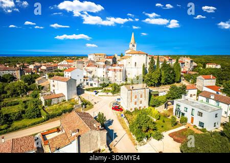 Ballen, Kroatien. Historische Steinstadt Bale in Istrien aus der Vogelperspektive. Adria-Region Kroatiens Stockfoto