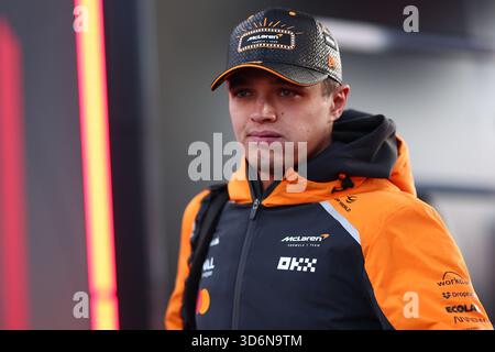 Las Vegas, Usa. November 2025. Lando Norris von McLaren während des Formel 1 Heineken Las Vegas Grand Prix 2025 auf dem Las Vegas Strip Circuit, Nevada, USA am 20. November 2025 Credit: Shaun Brooks/Every Second Media Credit: Every Second Media/Alamy Live News Stockfoto