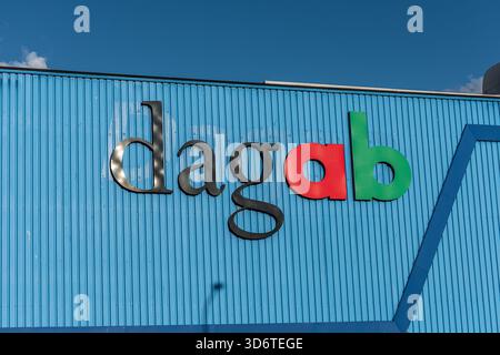 Göteborg, Schweden - 24. August 2020: Dagab-Logo an der Wand einer Vertriebsanlage. Stockfoto
