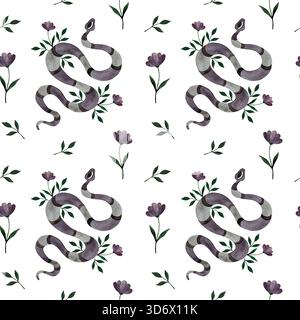 Nahtloses Aquarellmuster mit einer skurrilen lila gestreiften Schlange und zarten lila Blüten auf einem knusprigen weißen Hintergrund. Stockfoto