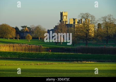 Das Herrenhaus, der alte Direktor bei Sonnenuntergang Stockfoto