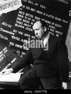ALFRED HITCHCOCK in NOTORIOUS (1946), Regie: ALFRED HITCHCOCK. Quelle: RKO RADIO BILDER / Album Stockfoto